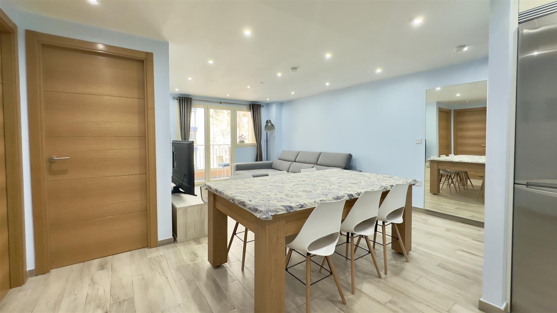 Image of Apartment - 2 Bedrooms - 1 Bathrooms for Sale in Beach View Terraces-Gibraltar, Image 9